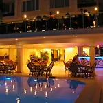 Amphora Hotel