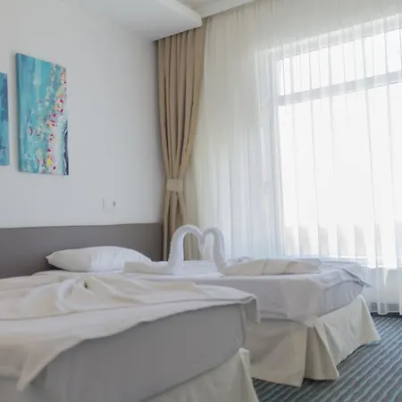 Amphora Hotel 3*