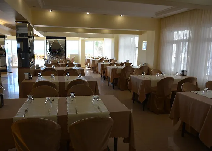 Отель Amphora 3*